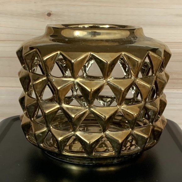 Gold Pedestal - Picture 1 of 1